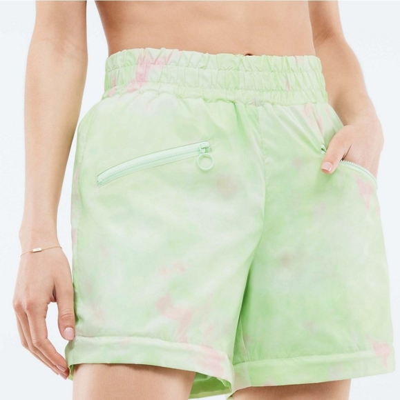 Fabletics kalani convertible zip off jogger pants in aloe ethereal color. - Picture 5 of 10